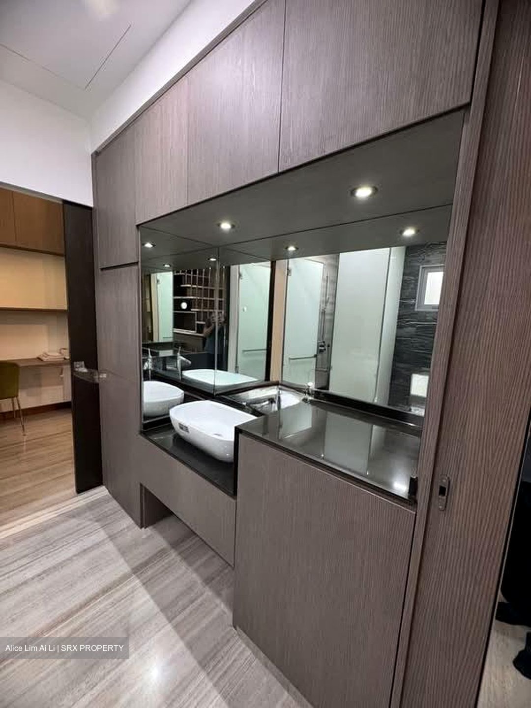 The Seawind (D15), Condominium #577228011